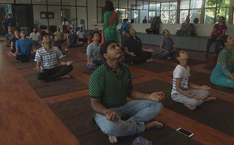 سەنتەری پراجنای لە هیندستان رۆژانە یۆگا بە نەخۆشەکانی دەکات