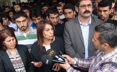 Xwendekar bi otobosan ji Zanîngeha Dîcleyê hatin tehliyekirin