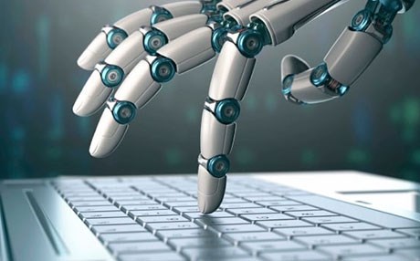 Çin’de öğrencilerin ev ödevini yapan robot tartışmalara yol açtı