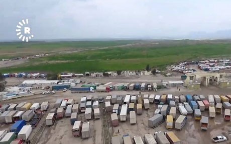 Iraklı askeri güçler şoförlerden ‘zorla vergi’ almaya devam ediyor