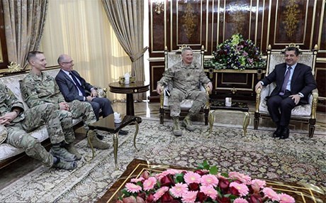 Mesrûr Barzanî û fermandarê hêzên hevpeymanan şerê DAIŞê gotûbêj kirin