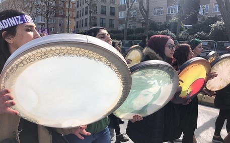 WÊNE – Li Stenbolê mitînga 8ê Adarê Roja Jinên Cîhanê