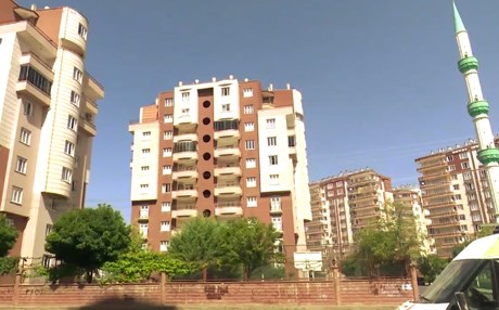 D.BAKIR - Konut satışları yüzde 90 düştü