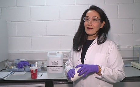 Kîmyagera Kurd Faniya Îsmaîl bi dahênana xwe ket rojeva Brîtanyayê