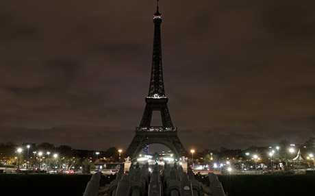 گڵۆپەکانی ئیفل بۆ هاوسۆزی لەگەڵ قوربانیانی نیوزلاند کوژێندرانەوە