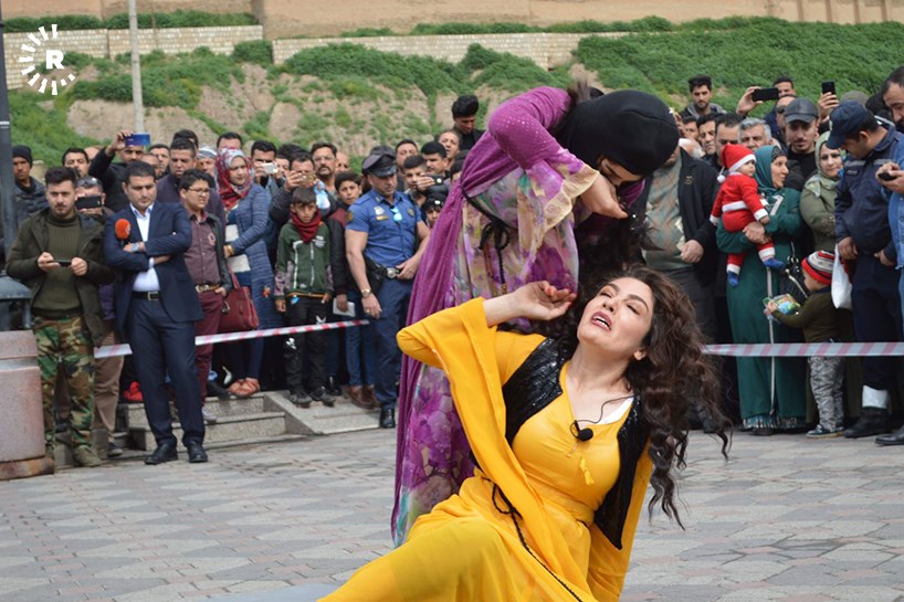 WÊNE - Şanoyek ji bo bibîranîna komkujiya Helebceyê hat pêşandan