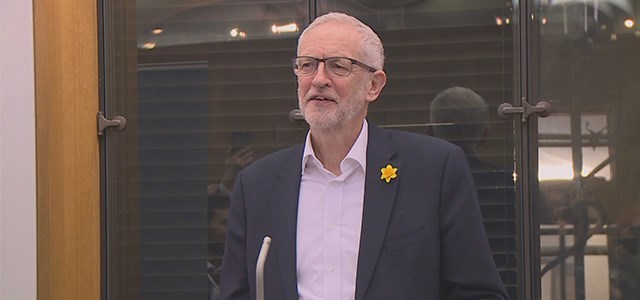 Jeremy Corbyn di Newrozê de spasiya revenda Kurdî ya li Brîtanya kir