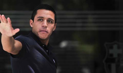 سانشێز په‌لامارى تاتا ده‌دات