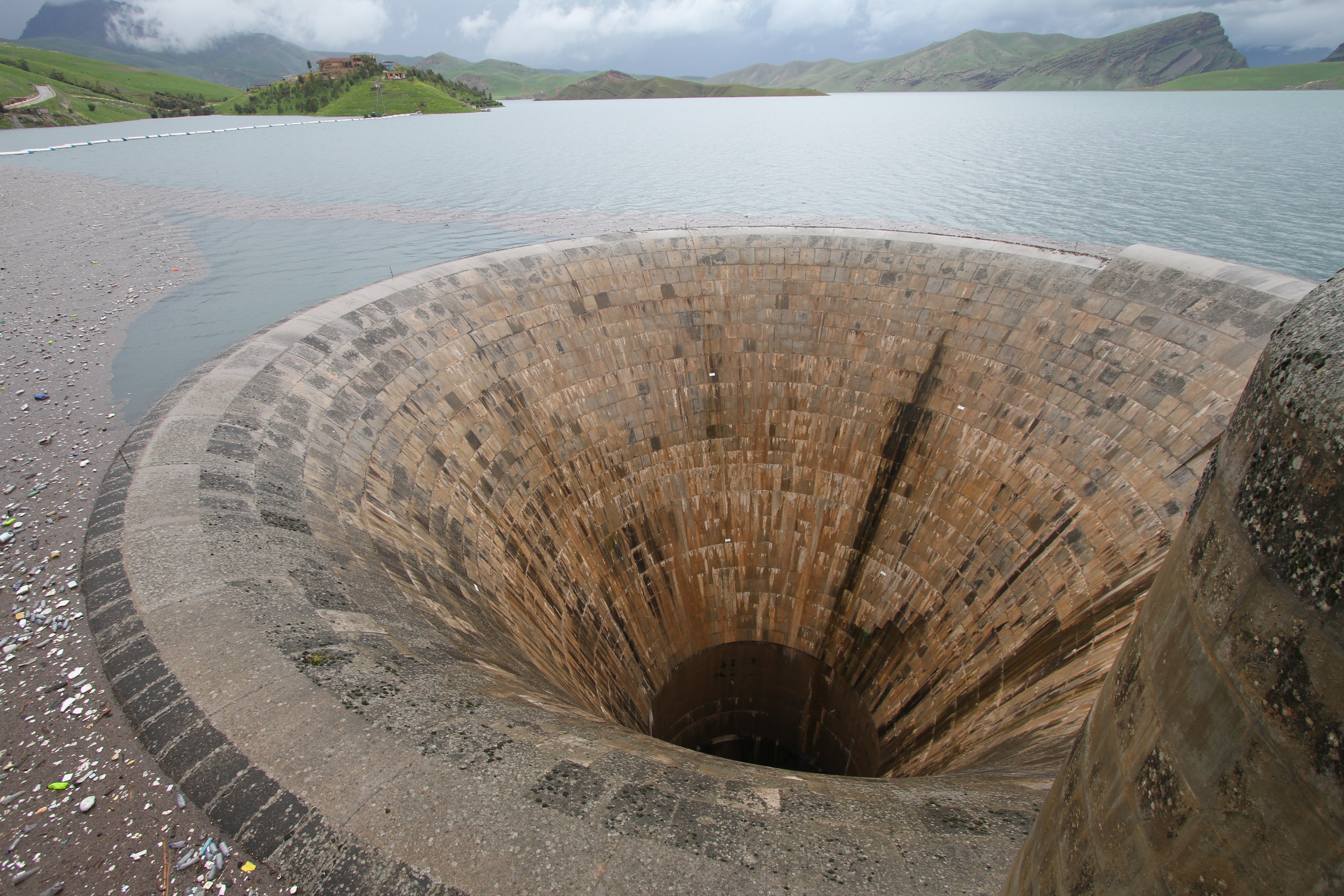 FOTO - Dukan Barajı 31 yıl sonra taştı