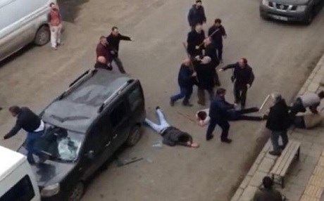 Kars'ta muhtarlık kavgası: 5 yaralı