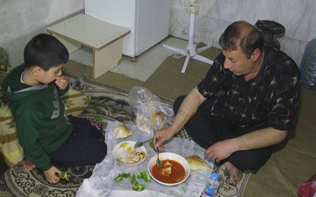 سەنتەری باهۆز بەبێ بەرامبەر راهێنان بە منداڵێكی ئۆتیزم دەکات