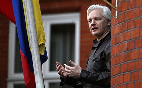 Wikileaks kurucusu Assange, gözaltına alındı