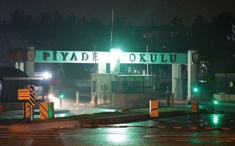 Li Dibistana Piyade ya Tuzlayê agir derket: 2 efser birîndar bûn