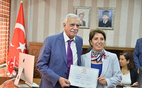 Ahmet Türk mazbatasını aldı