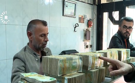Buhayê lîreyê Sûrî li hember dolar cardin daket