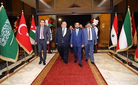 Kongreya parlementoyên welatên cîran li Bexdayê destpê dike