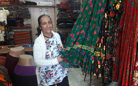 DERSİM - 53 yıldır yöresel kıyafet dikiyor