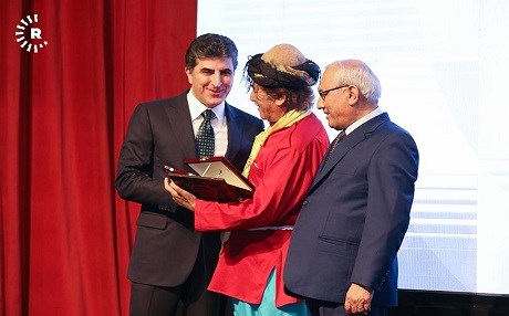 FOTO - Horasanlı ünlü tarihçiye ‘Onur Ödülü’