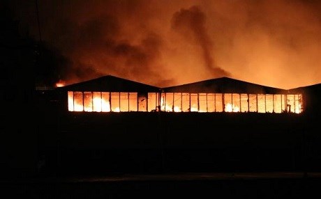 Li Denîzlî agir bi kargeheke cil û bergan ket