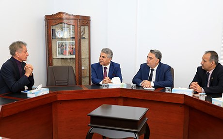 زانکۆی سلێمانی دکتۆرای شانازی دەبەخشێتە مەزهەر خالقی