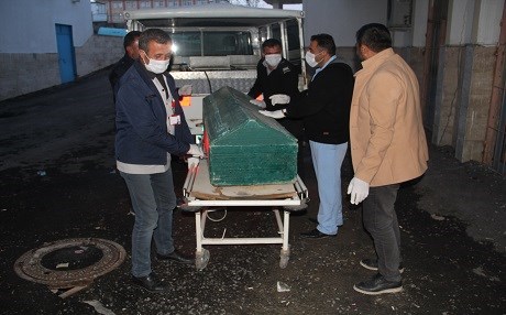 Rojhılat sınırında 2 erkek cesedi bulundu