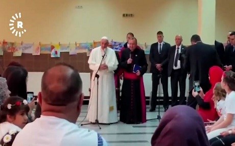 Papayê Vatikan li Bulgaristanê bi penaberan re Rojava re civiya