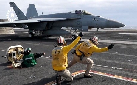 Keştiya Abraham Lincoln ber bi Kendavê ket rê