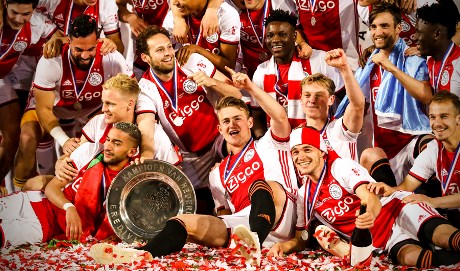 ئەیاکس بۆ جاری 34مین بووە پاڵەوان