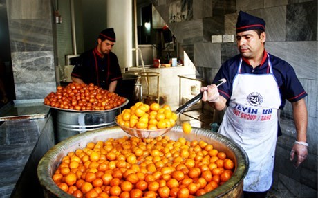 Li Hewlêrê di Remezanê de rojane bi tonan peqlewa tê firotin