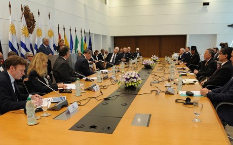 Uluslararası Temas Grubu Maduro ve Guaido ile görüştü