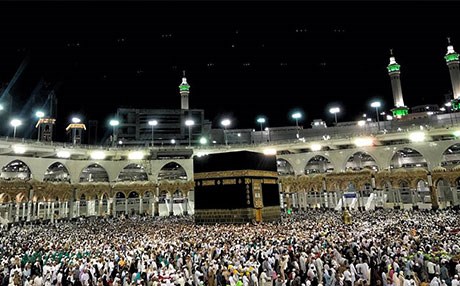 Umre için Mekke'ye giden Kürt nine trafik kazasında hayatını kaybetti