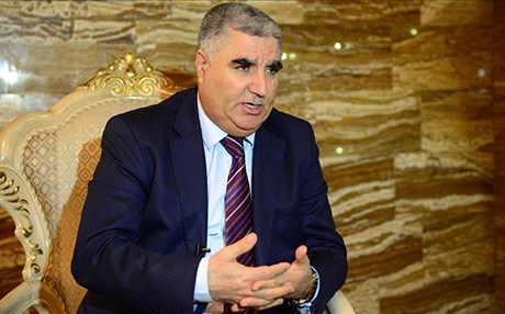 Qaymeqamê Şingalê daxwazekê arasteyî Serokwezîrê Iraqê dike