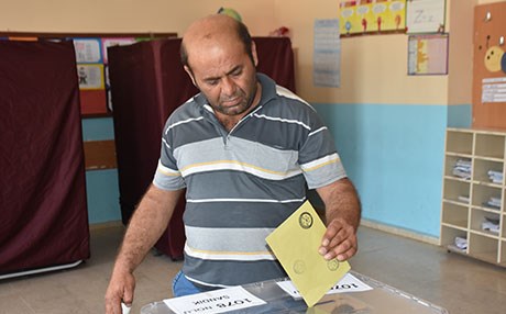 Seçimin yenilendiği ilçede AK Parti adayı kazandı
