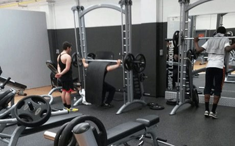 لە قەڵادزی هاونیشتمانییەک ''لەکاتی یاری لەشجوانی'' گیانی لەدەستدا