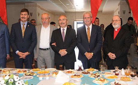 Mardin'deki bayram törenine Süryaniler de katıldı