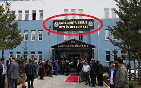 Şaredarê Bedlîsê: Li ba gelê me ti nirxê tabeleya Kurdî nîne