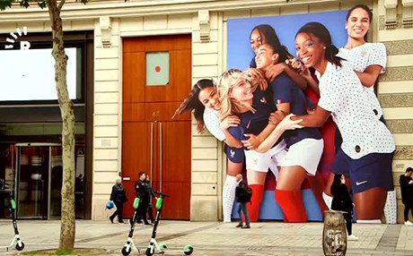 مۆندیالی خانمان ژمارەیەکی پێوانەیی تۆمارکرد