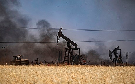 ROJAVA – Agir gihîşt ber bîrên petrolê
