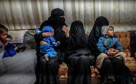 Rojava Yönetimi ebeveynleri IŞİD’li 6 çocuğu Belçika’ya teslim etti