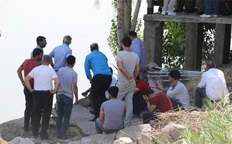 Dicle Nehri'nde kaybolan genci arama çalışmaları sürüyor