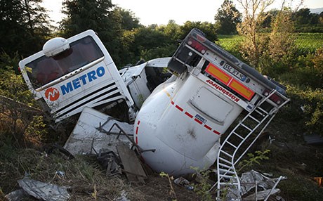 Zincirleme trafik kazası: Ölü ve yaralılar var