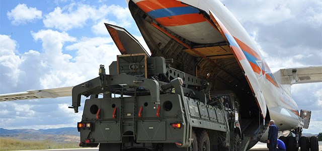 وەزیرانی بەرگریی تورکیا و ئەمریکا لەبارەی S400 پەیوەندییەکی تەلەفۆنییان ئەنجامدا