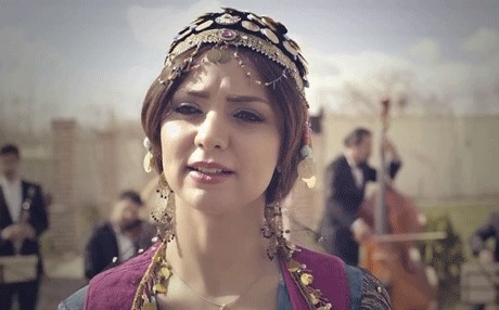 Kürt şarkıcı: Tüm şarkılarım mesaj içerir