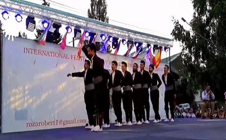 Ermenistan’da düzenlenen festivalde Rojhılatlı 2 ekip birinci oldu