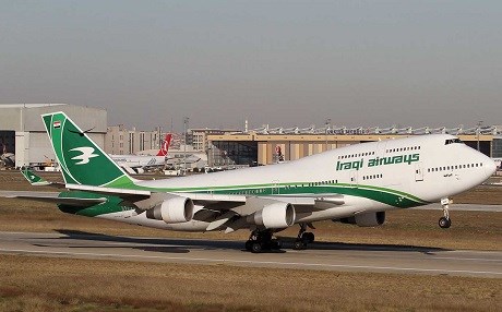 Iraklı pilot yakıt parası için yolculardan para istedi
