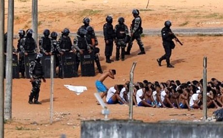 Cezaevinde ayaklanma: 52 mahkum öldü