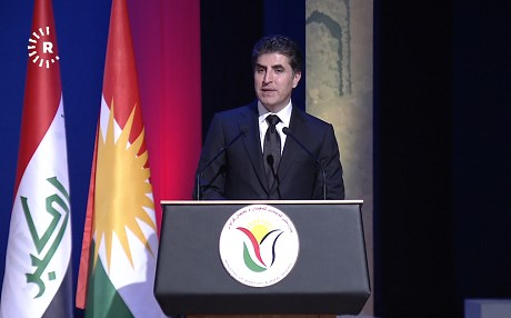 Nêçîrvan Barzanî bi xwendina qewleke Êzidiyan: Êzidî û Kurdistan ji hev nayên cudakirin