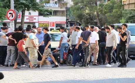 Li Rihayê du malbatan ji ber zibil şerê hev kirin