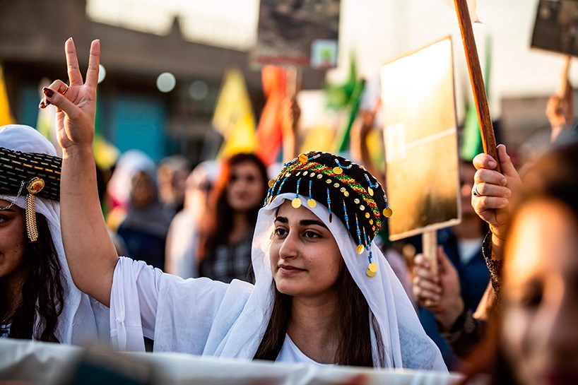 WÊNE: Li Amûdê meşa dijî Komkujiya Kurdên Êzidî