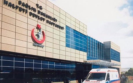 Tartıştığı eşini ve kızını öldürdü